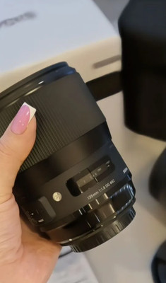 Sigma 135mm f/1.8 DG HSM Art Lens Pro Telephoto Prime Ultra Sharp Optics