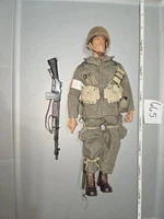 1:6 Scale WWII US Paratrooper Dressed Figure - Dragon