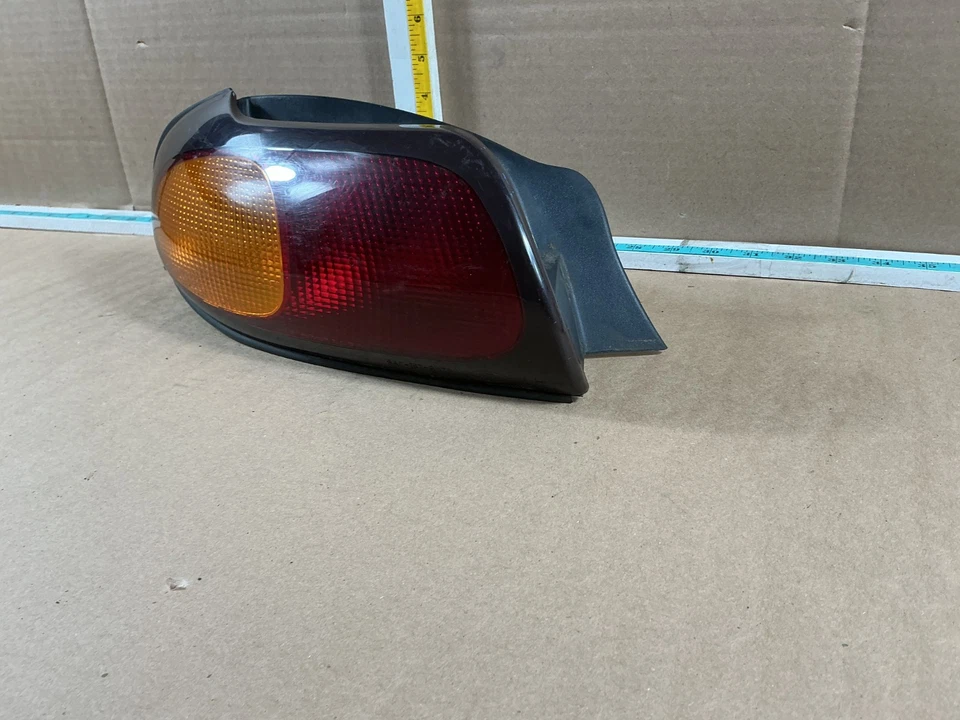1996-1997 Ford Taurus Sedan Rear Left Driver Side Tail Light Assembly - Image 3 of 4