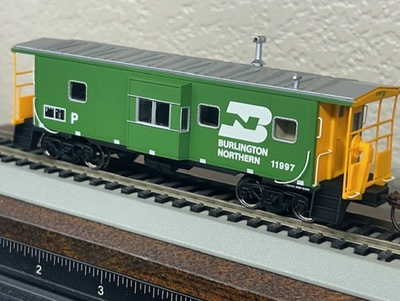 #ad #ad BURLINGTON NORTHERN BAY WINDOW CABOOSE HO SCALE w INTERIOR PLATINUM NEW $89.95