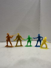 Vintage Mini Plastic Cowboy Figures Lot of 5 Toy Soldiers Western