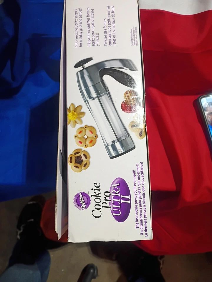 Prensa para galletas Wilton Cookie Pro Ultra II 100 % juego completo 16 discos de cocina Foto 4 de 4