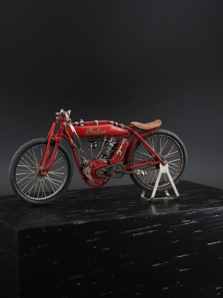 CIXMODELS CixM043 INDIAN RACER SINGLE CYLINDER MOTORCYCLE WITH PILOT 1:35 - Immagine 4 di 4