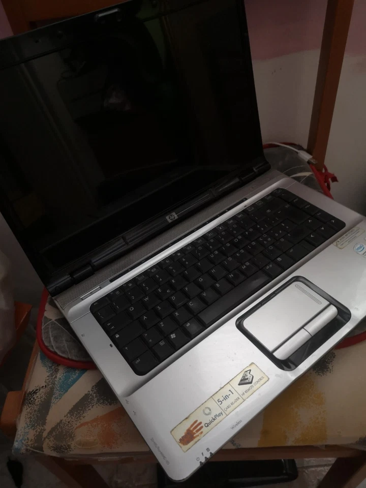 Hp pavilion dv6000 - per parti di ricambio - funzionante ma vecchio - Immagine 4 di 4