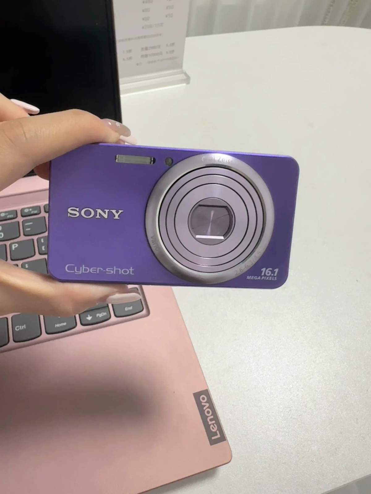 Sony Cyber-Shot DSC-W570 16.1MP 5x Zoom Digital Camera in Purple with Battery