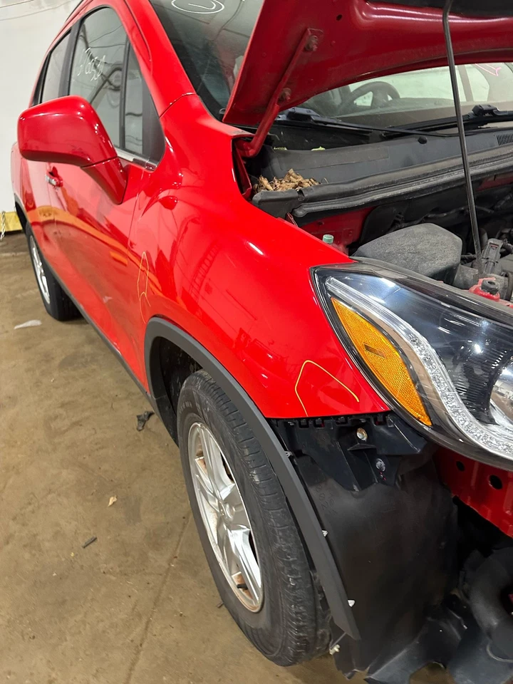 Used Front Right Fender fits: 2018 Chevrolet Trax Front Right Grade B - Imagem 3 de 4