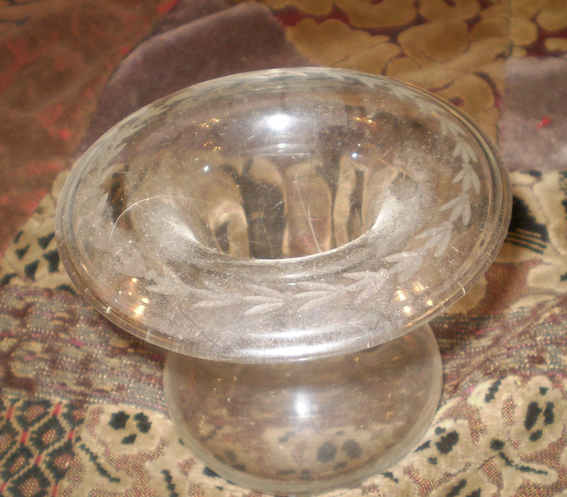 Antique clear top hat vase  3.5 inch