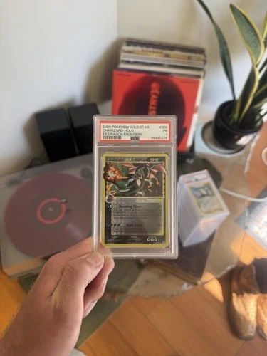 Pokémon Gold Star Charizard Holo EX Dragon Frontiers PSA 1 100/101