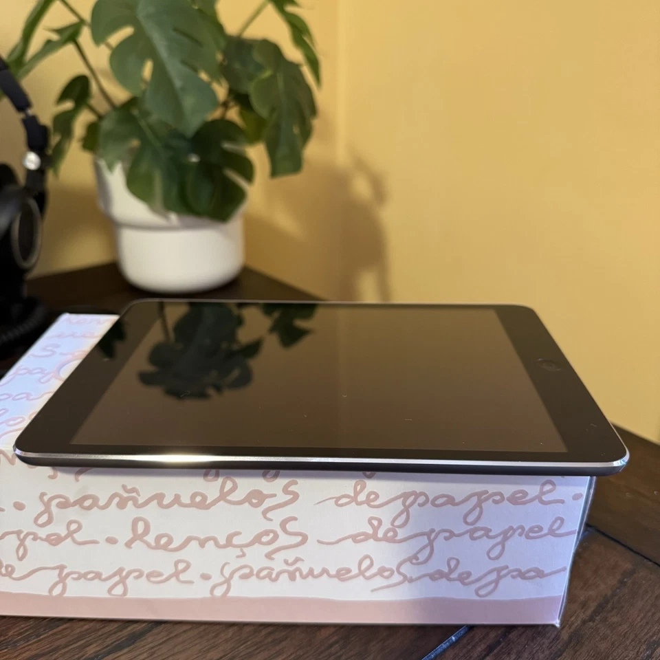 Apple iPad Mini 2 - 16GB - WiFi - 7,9" Pantalla Retina - Gris espacial - A1489 - Imagen 4 de 4