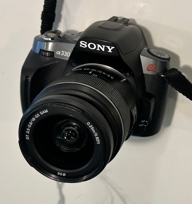Sony Alpha DSLR-A330 10.2MP Digital SLR Camera - Black (Kit w/ DT
