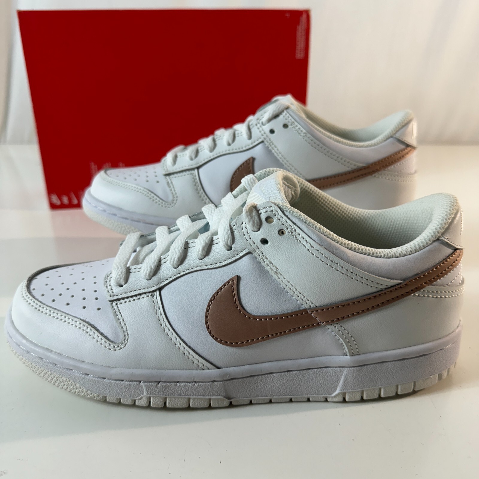 Nike Dunk Low GS White Pink Sneakers Youth Size 6Y / Women's 7.5 NEW