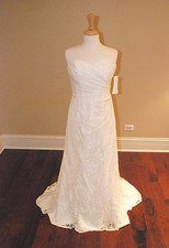 Stunningly Elegant All-Lace Bridal Gown with Sweetheart Neckline! White, Size 12