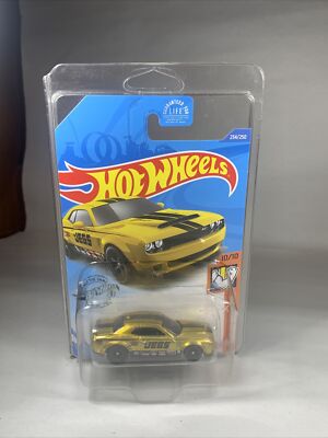 Hot Wheels Super Treasure Hunt Gold '18 Dodge Challenger SRT