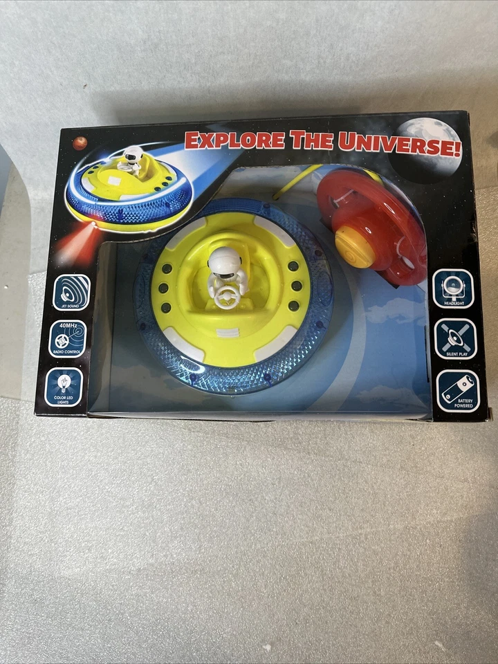 Radio Control Flying Saucer with lights and sound Daron - Image 2 of 3