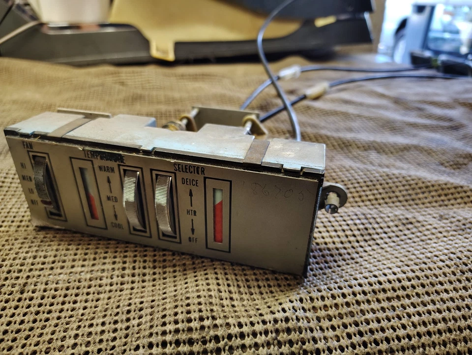 1968 年别克 Skylark GS 350 400 特殊运动车暖通空调非空调热控制器 — 第 4/4 张图片