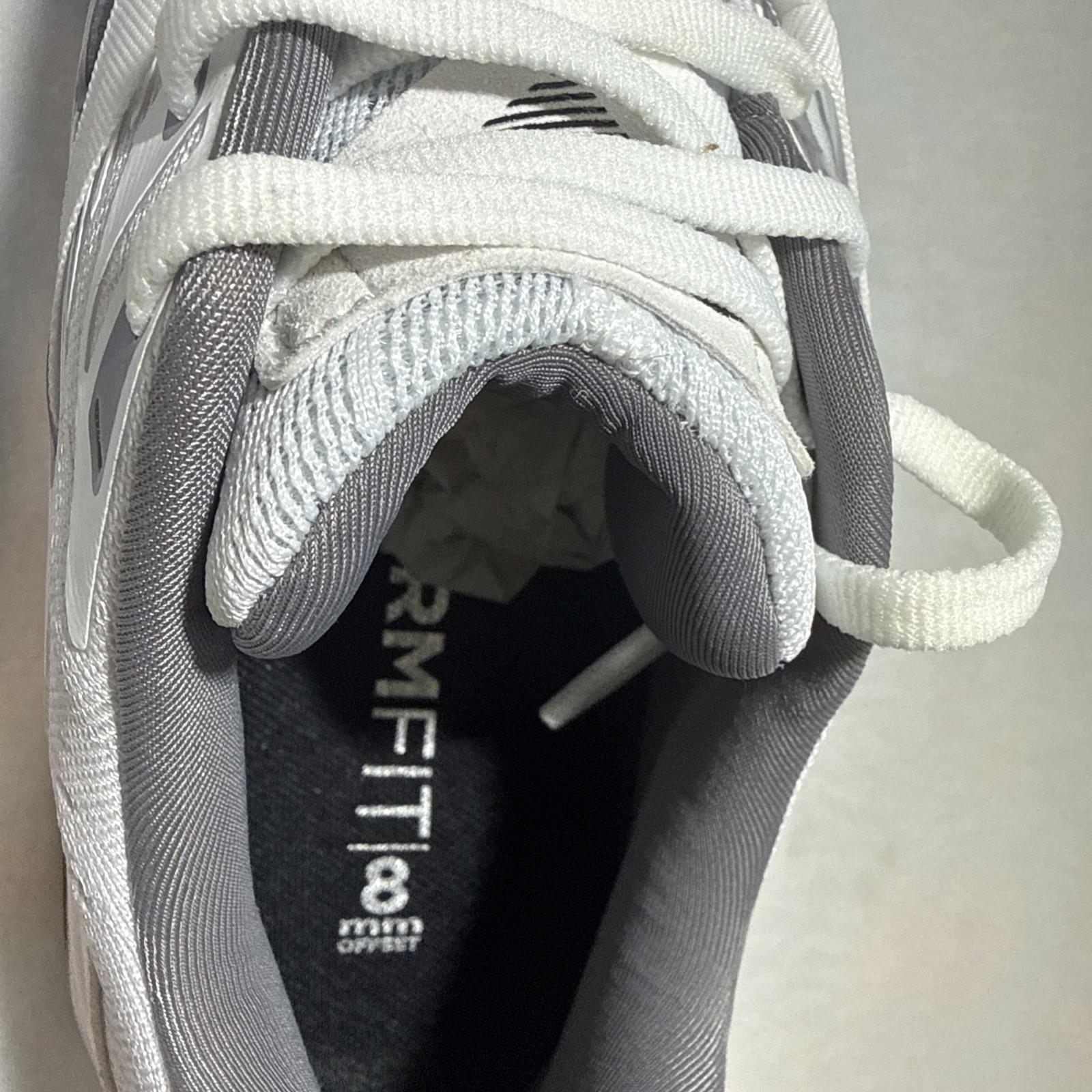 Men’s Saucony Guide 16 White Black. Size 11. image 8