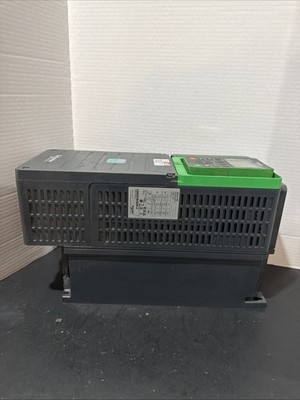 Schneider Electric Altivar Process variable frequency drive ATV930U75N4  Used