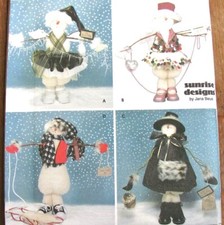 Christmas Decoration Sewing Pattern Snow People Dolls Simplicity 9442 Uncut