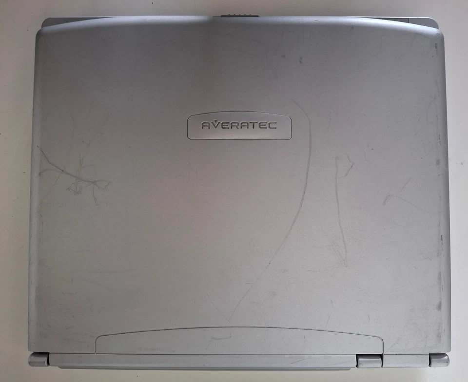 Averatec 3200 Series mit 14'' Display Notebook Lap Top (1251 ) - Bild 4 von 4