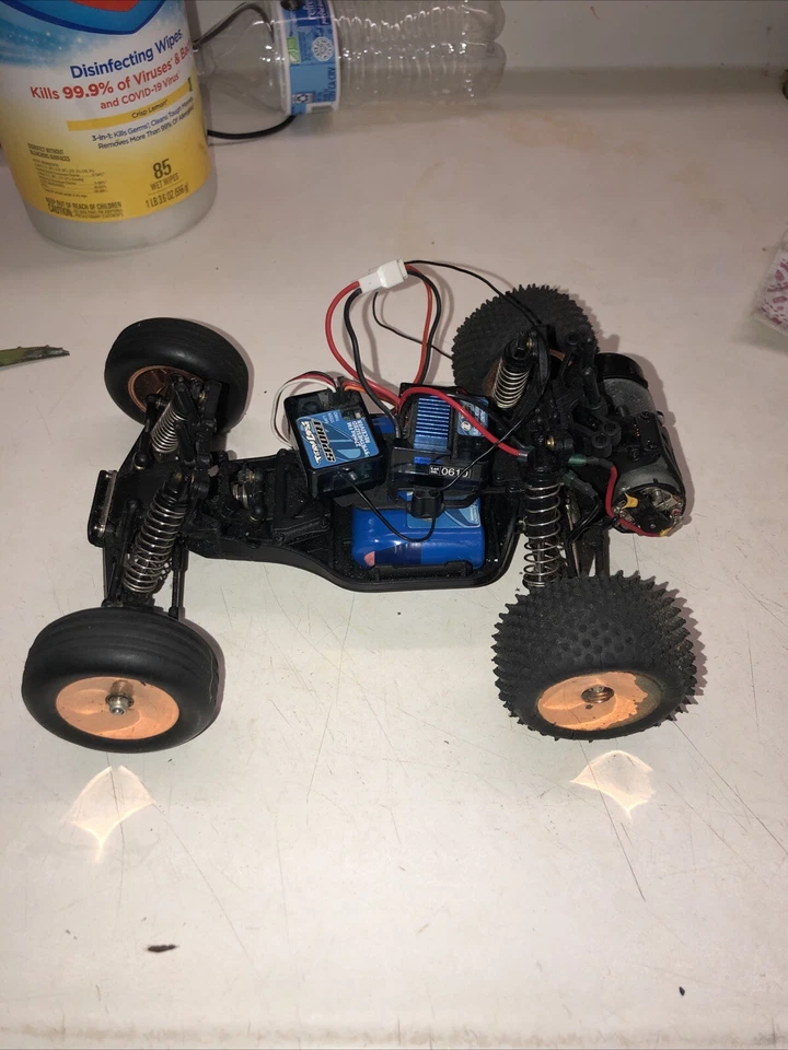 Team Losi Sport 迷你滚轮底盘零件带 ESC 无遥控器 01 — 第 2/4 张图片