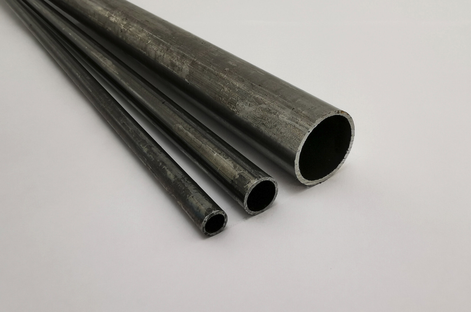 Mild Steel Round Tube Pipe For Exhaust Repair - Various Lengths Available, UK Made (Smoothflow)