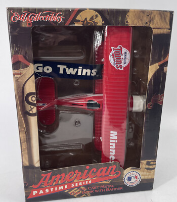 Minnesota Twins Ertl American Pastime Series Die Cast Metal Coin Bank Plane NIB