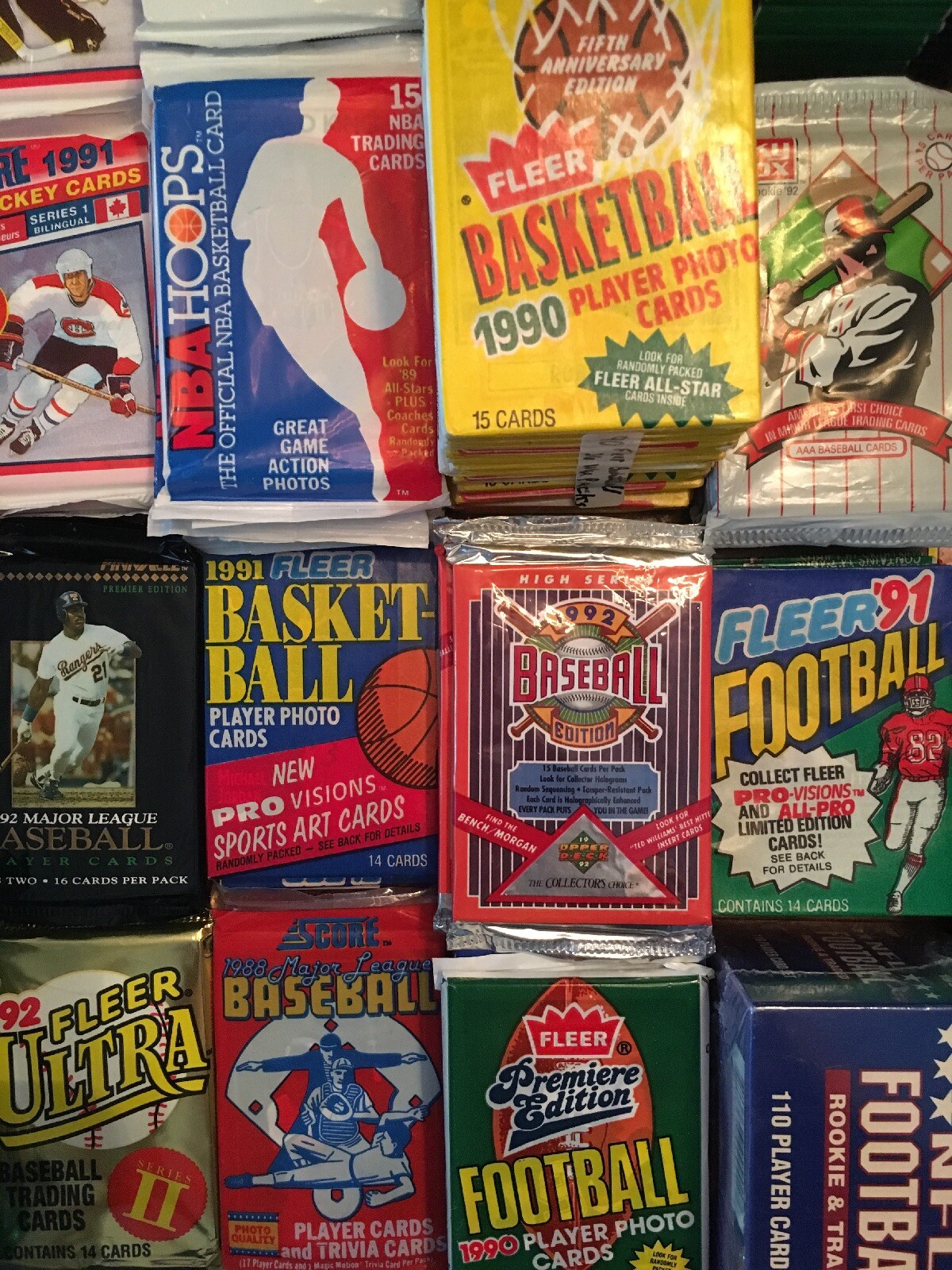 FULL 3200 COUNT BOX OF FOOTBALL UNOPENED WAX FOIL & CELLO PACKS *343329