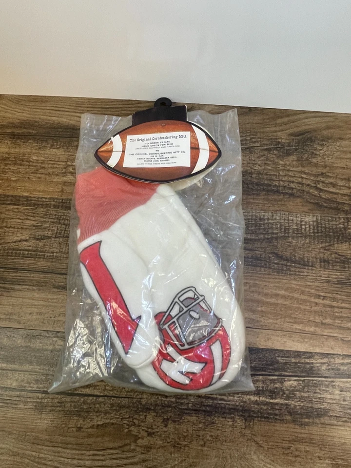 Vintage Nebraska Huskers Original Cornhuskering Mitt Gloves One Pair Football - Image 4 of 4