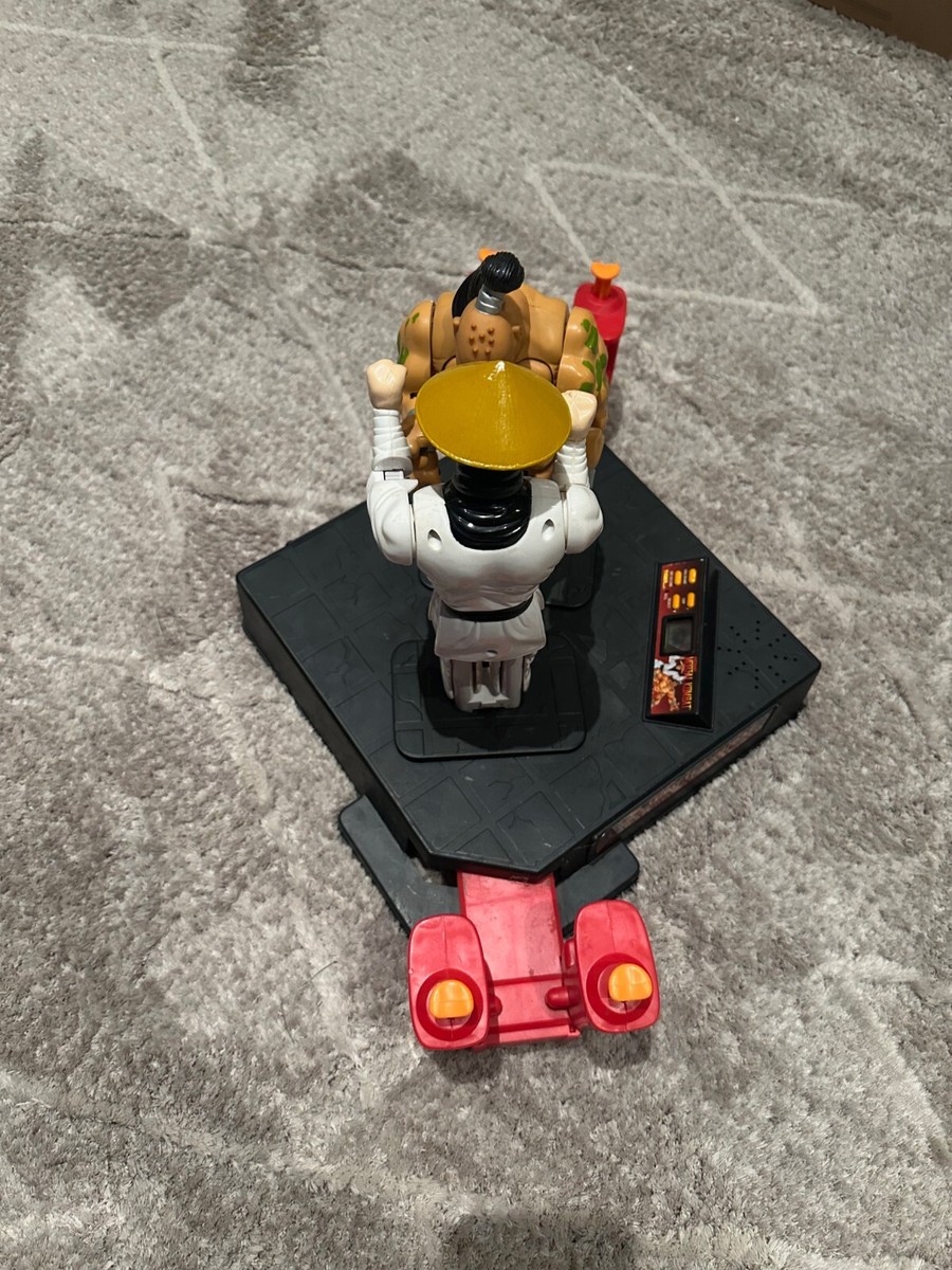 🔥 MORTAL KOMBAT 1994 Tiger Electronics Rock Em Sock Em Robot Goro