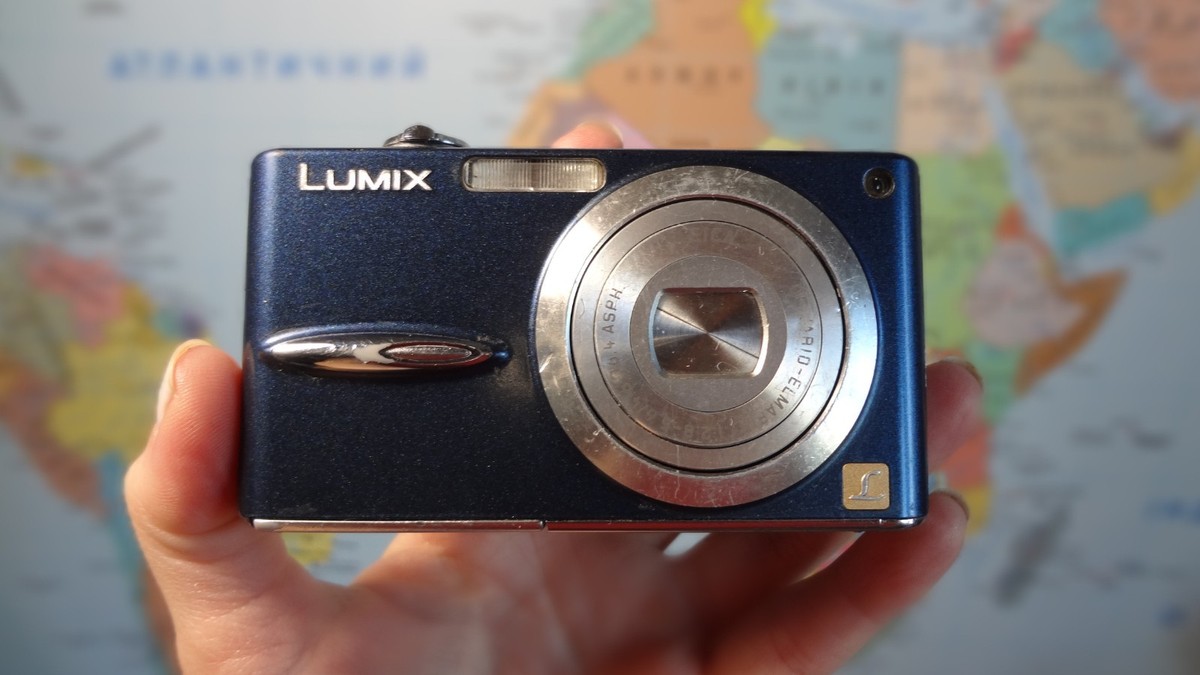 【ジャンク】Panasonic DMC-FX30 パナソニック　LUMIX Panasonic LUMIX DMC-FX30 7.2 MP Digital Camera - Blue Fully