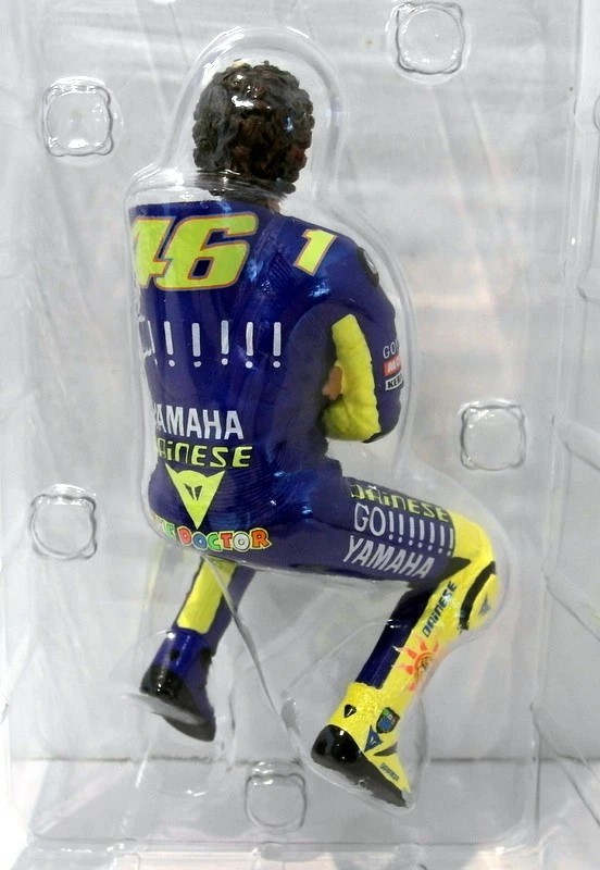 Minichamps 1/12 Scale Diecast - 312 049046 Valentino Rossi Sitting no sunglasses - Image 3 of 4