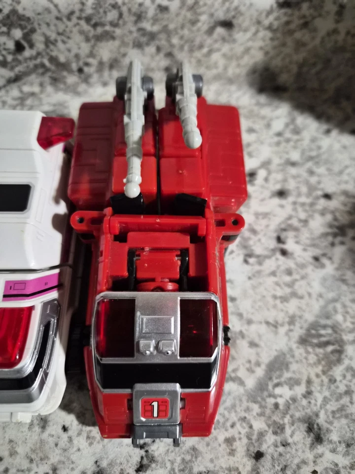 万代 1997 年电力别动队涡轮豪华双变形救援 Megazord 教练 — 第 4/4 张图片