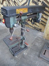 GRIZZLY G7945 BENCH TOP RADIAL ARM DRILL PRESS