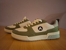 AIRWALK Herren Sneaker, oliv-grün, Gr. 45, TOP-Zustand