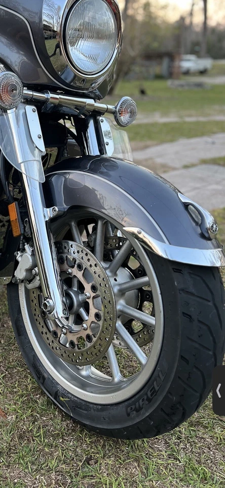 Llanta delantera Yamaha Stratoliner Road Liner Royal Star de 18 pulgadas con neumático Pirelli Foto 2 de 4