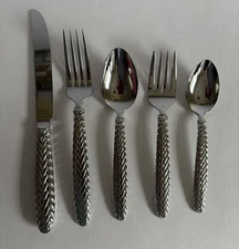 RALPH LAUREN EQUESTRIAN BRAID STAINLESS FLATWARE 5 PC. PLACE SETTING VERY NICE