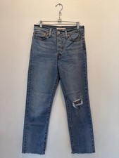 LEVI  S WEDGIE STRAIGHT LEG DISTRESSED MEDIUM WASH JEANS WOMEN  S - SIZE 28