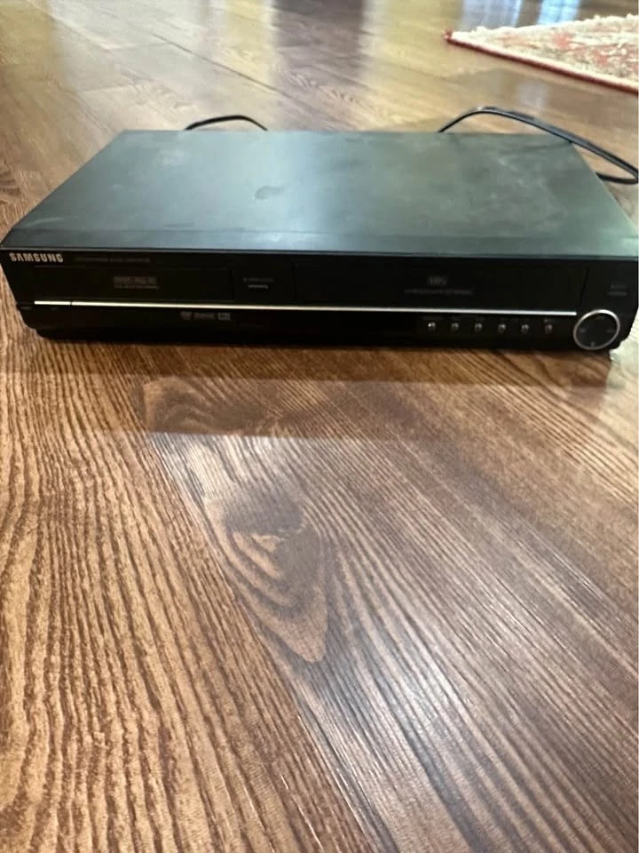 Samsung DVD-VR330 DVD Recorder VCR Combo