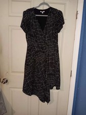 H Halston Black And White Graphic Print V Neckline Dress Sz M Lined