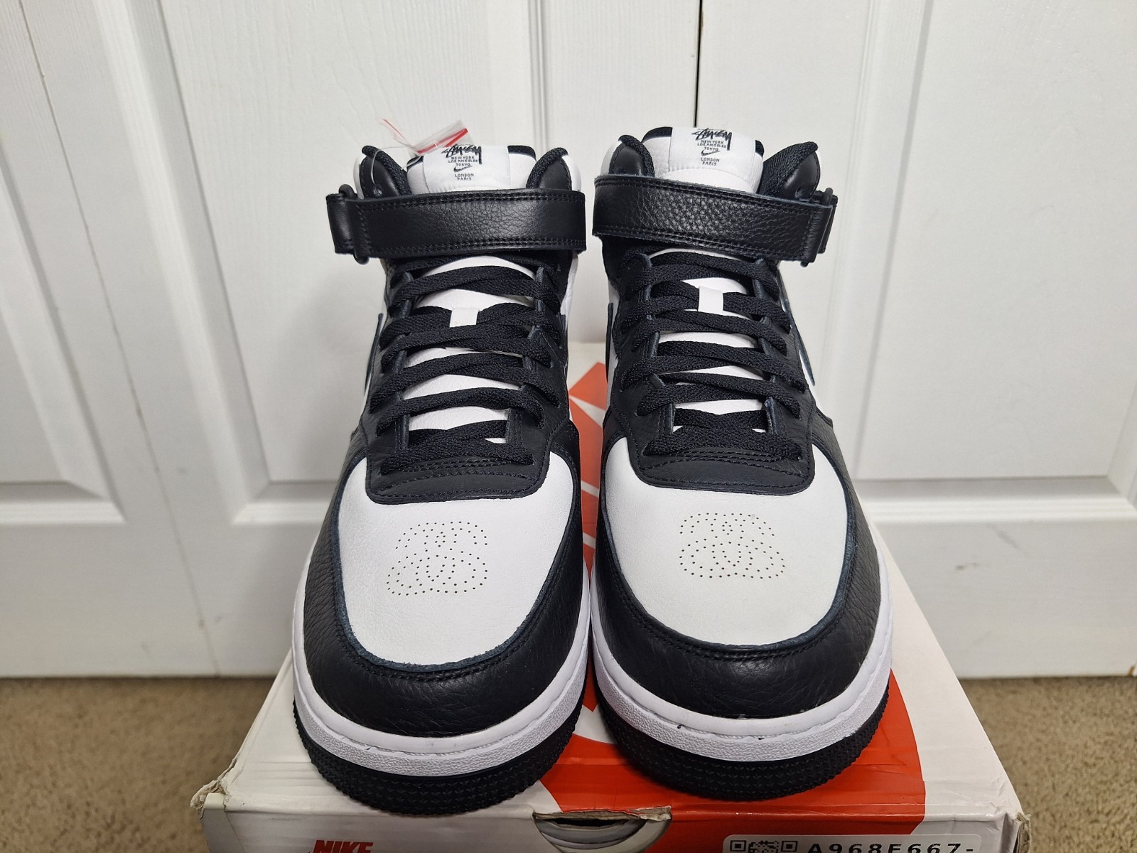 Nike Stussy x Air Force 1 Mid Black White  DJ7840-002 size 12 thumbnail 2