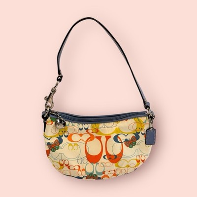 ふうか様 COACH y2k Shoulder Bag with Tassel COACH Y2K Vintage Signature Small Pink Hobo Shoulder Bag Purse