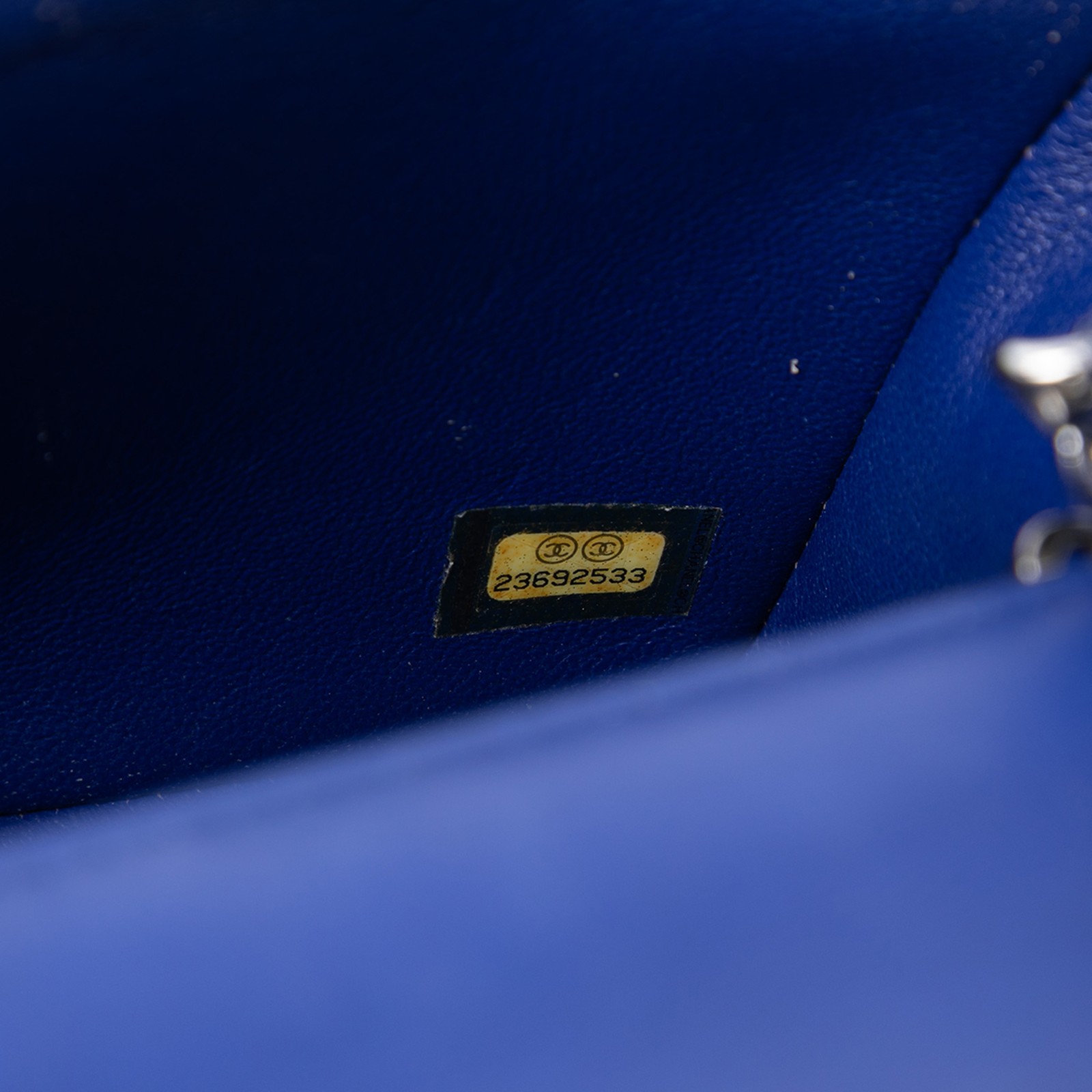 Authenticated Chanel Mini Rectangular Classic Che… - image 6