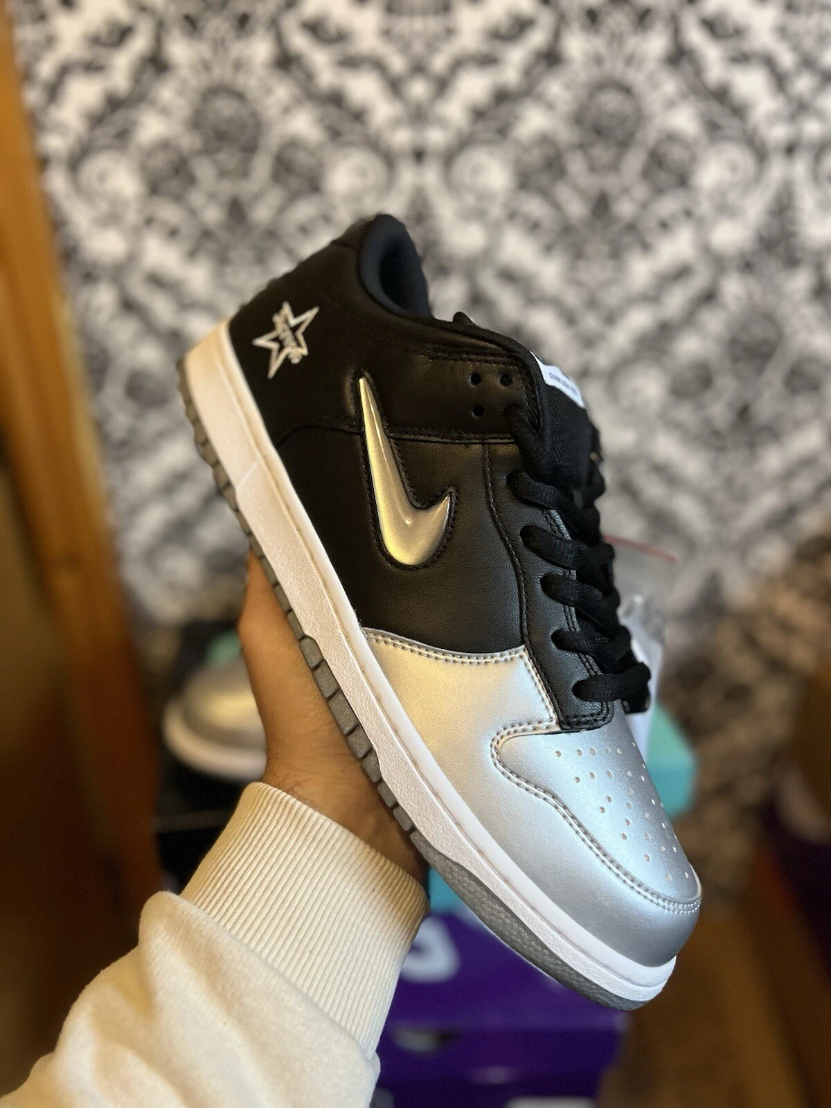 Nike SB Dunk Low Supreme « Metallic Silver » Jewel UK 11 US 12 Neuf
