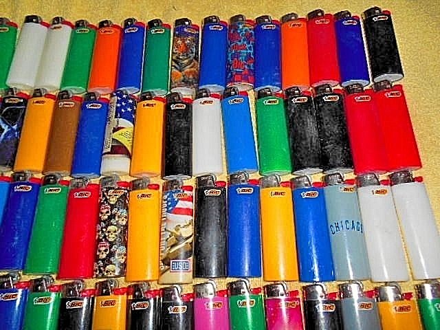 HUGE LOT OF 100 ASSORTED BIC DISPOSABLE CIGARETTE LIGHTERS - ALL TESTED WORK