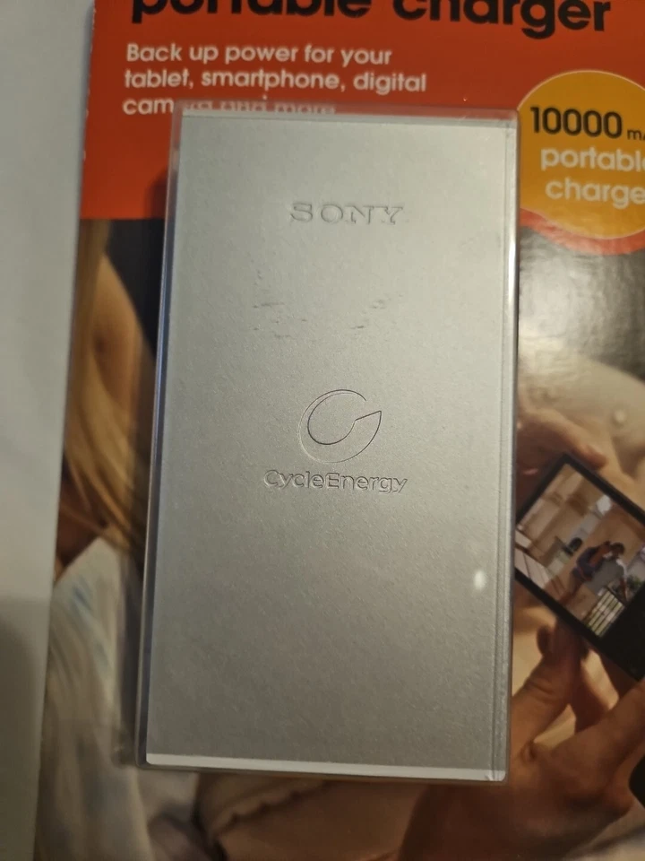 Cargador portátil Sony On-The-Go sellado doble USB. Tabletas, Smartphone, Cámara Foto 3 de 4