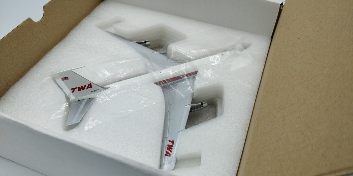 大韓航空 B707-300 N370WA INFLIGHT200 1/200 Latest InFlight 200 Model airliners releases ezToys