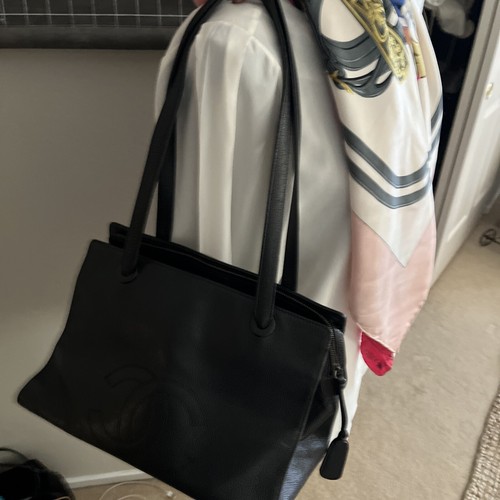 Vintage Authentic CHANEL Black Caviar Timeless 1996 CC Tote CHIC 🌷🌷 - Picture 21 of 22