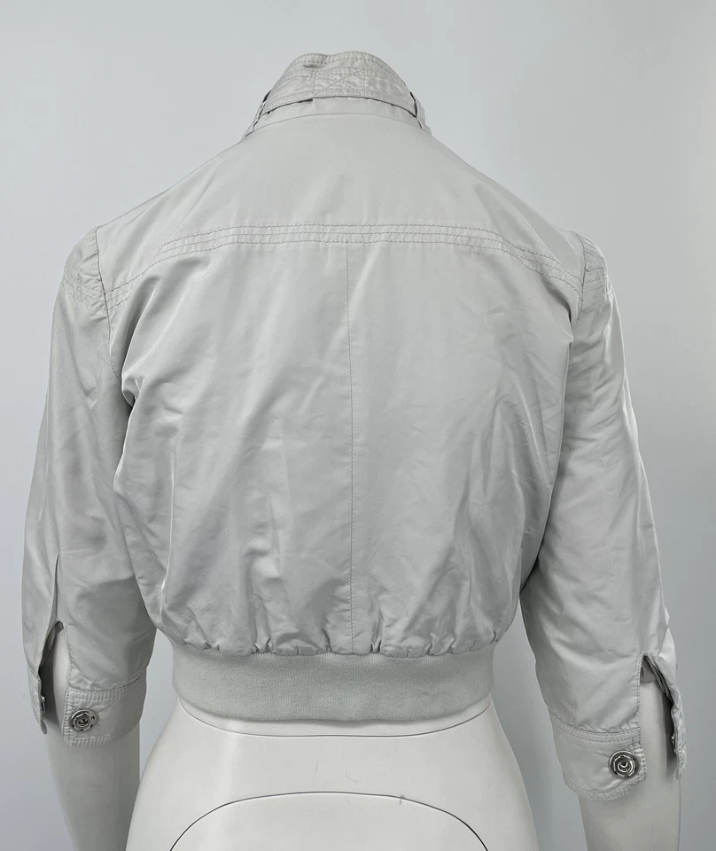 Jaqueta utilitária Brunello Cucinelli cinza manga 3/4 cropped com forro cinza tamanho 42 - Imagem 3 de 4