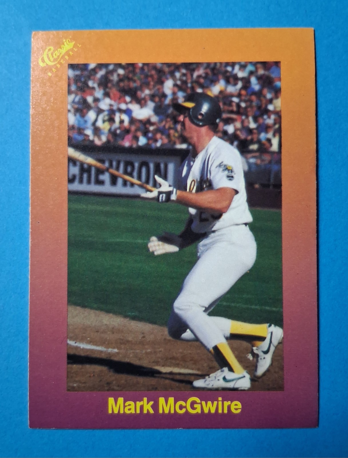 1989 Classic Update Orange Travel Edition Mark McGwire #104 Oakland Athletics 