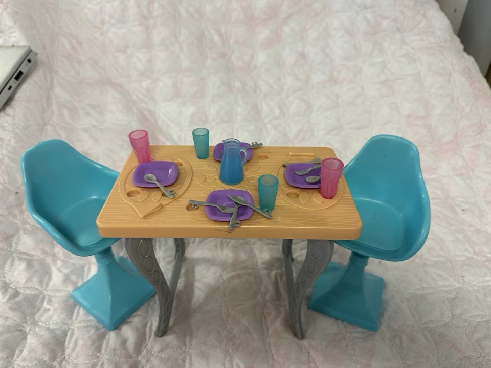 Barbie Dream House 2015 Dining Room Table & Chairs Replacement With Accessories - Image 4 of 4